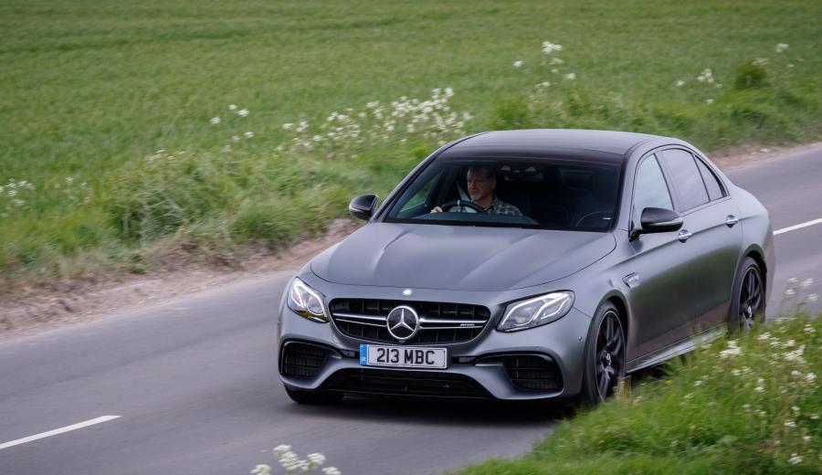  Mercedes-AMG E63 S 4Matic+ 2017 года  (UK) (фото 15 из 40)